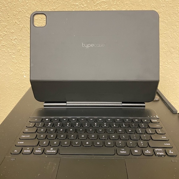 Apple Tablets & Accessories Typecase Edge Keyboard Case